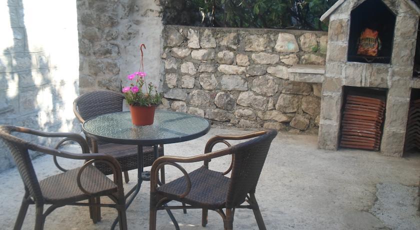 Savic Apartments Kotor Bilik gambar