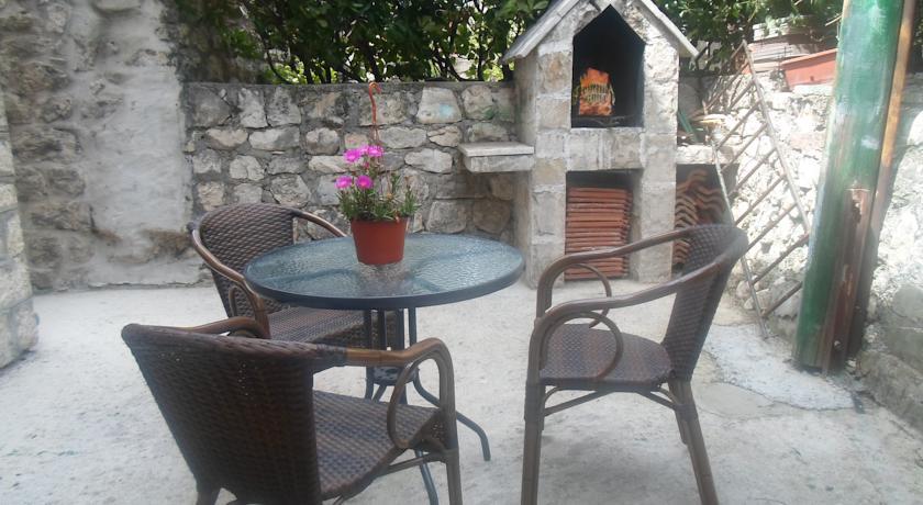 Savic Apartments Kotor Bilik gambar